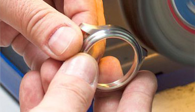 芝柏手表进灰了解决方法盘点